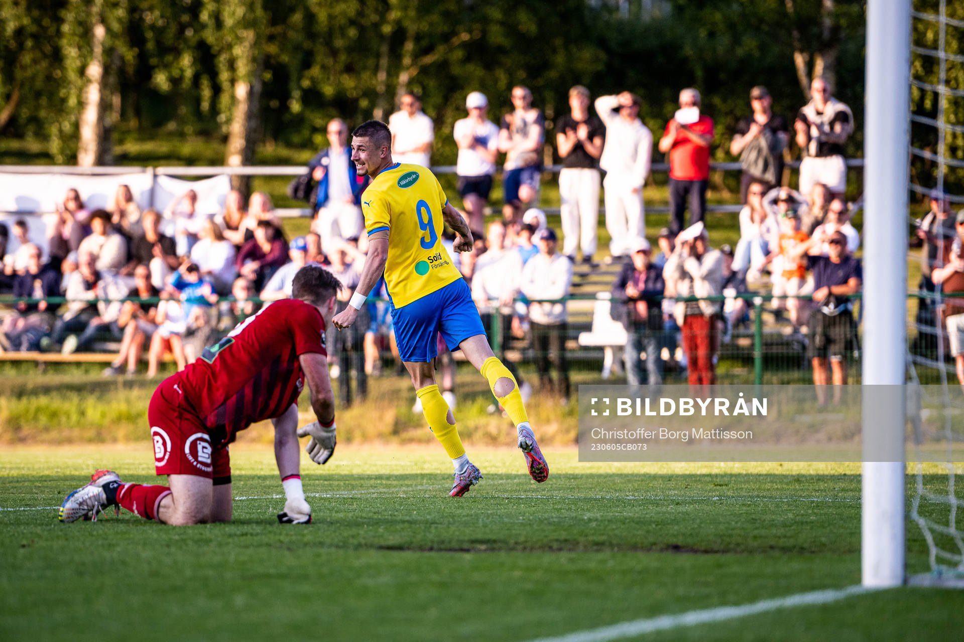 Eskilsminne IFs André Reinholdsson jublar
