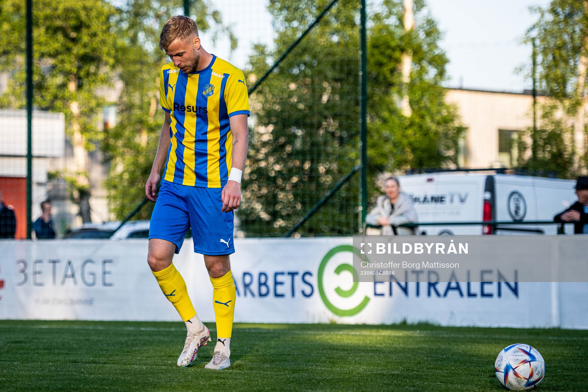 Eskilsminne IFs Oliver Åkerman deppar