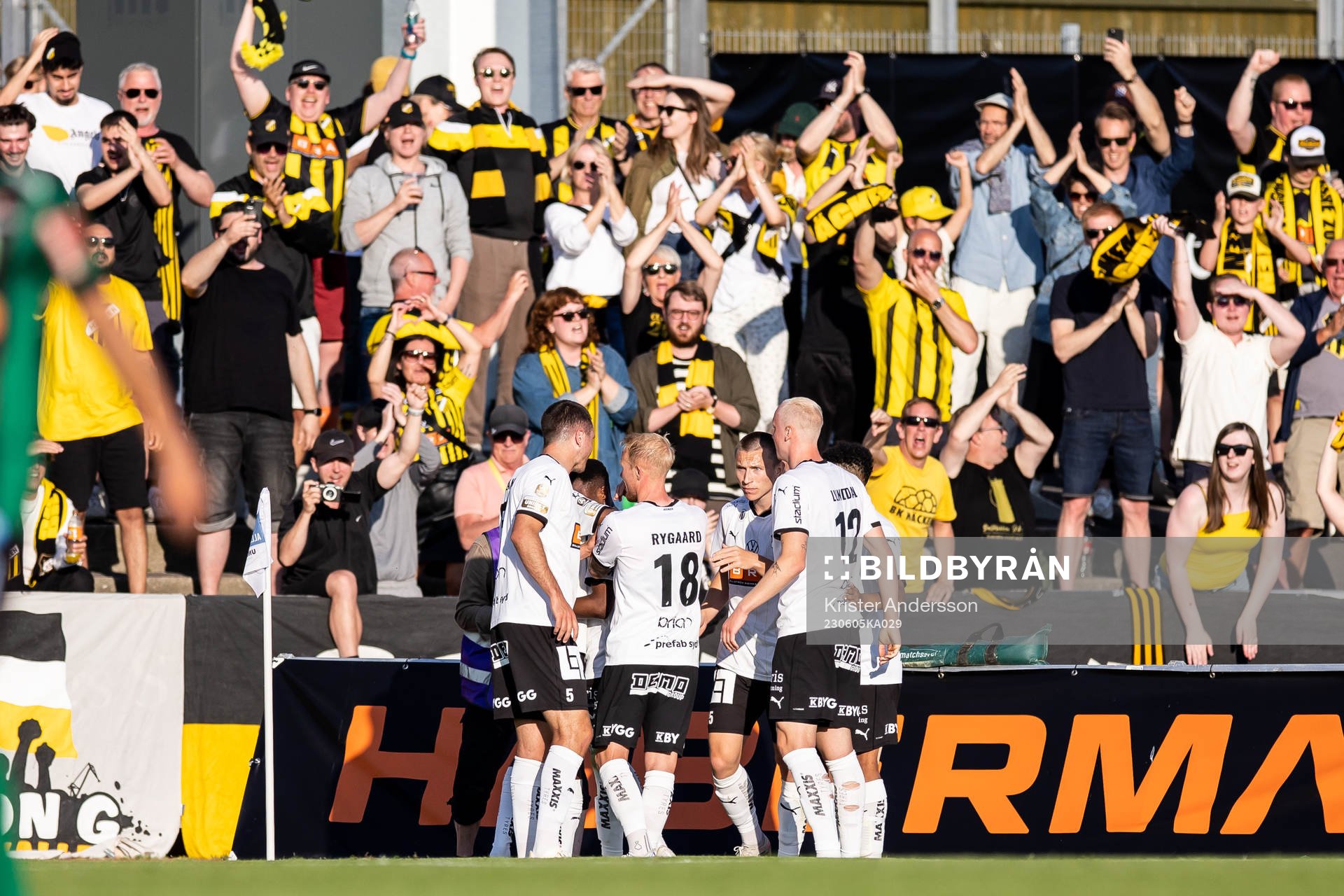 Häckens Benie Adama Traore jublar