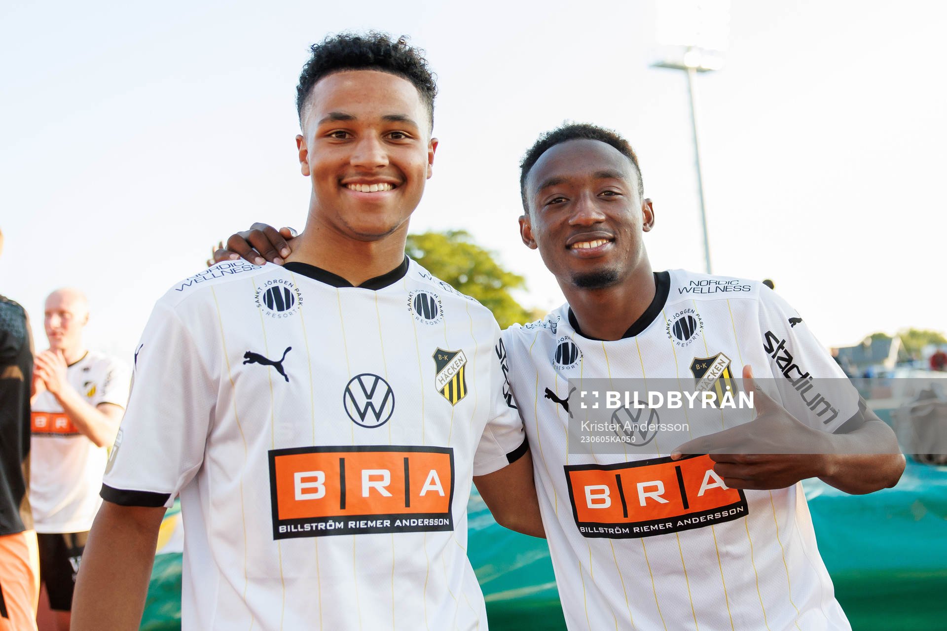 Häckens Momodou Lamin Sonko och Benie Adama Traore jublar