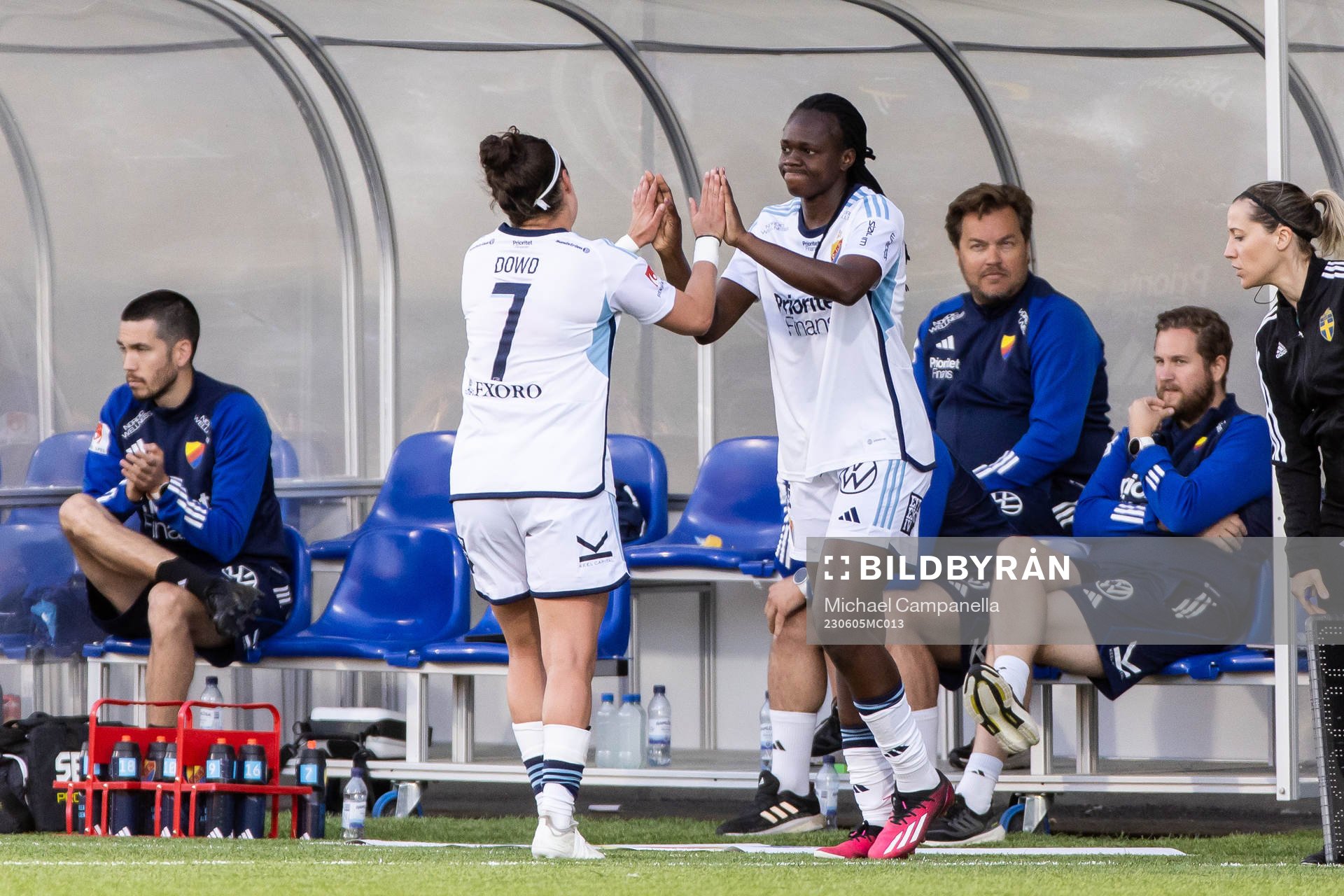 Djurgårdens Hayley Dowd och Flavine Mawete Musolo
