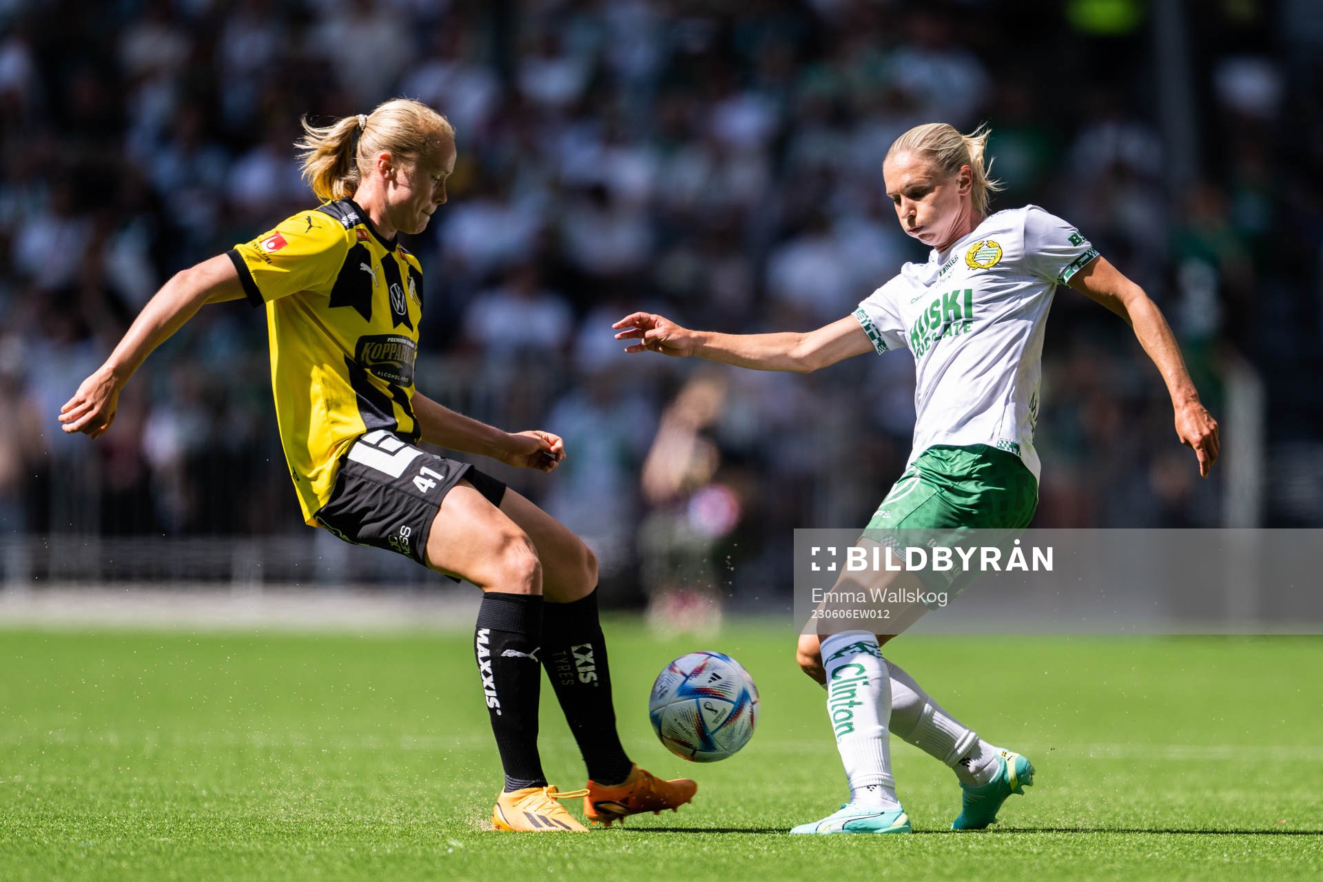 Häckens Julie Blakstad och Hammarbys Jonna Andersson