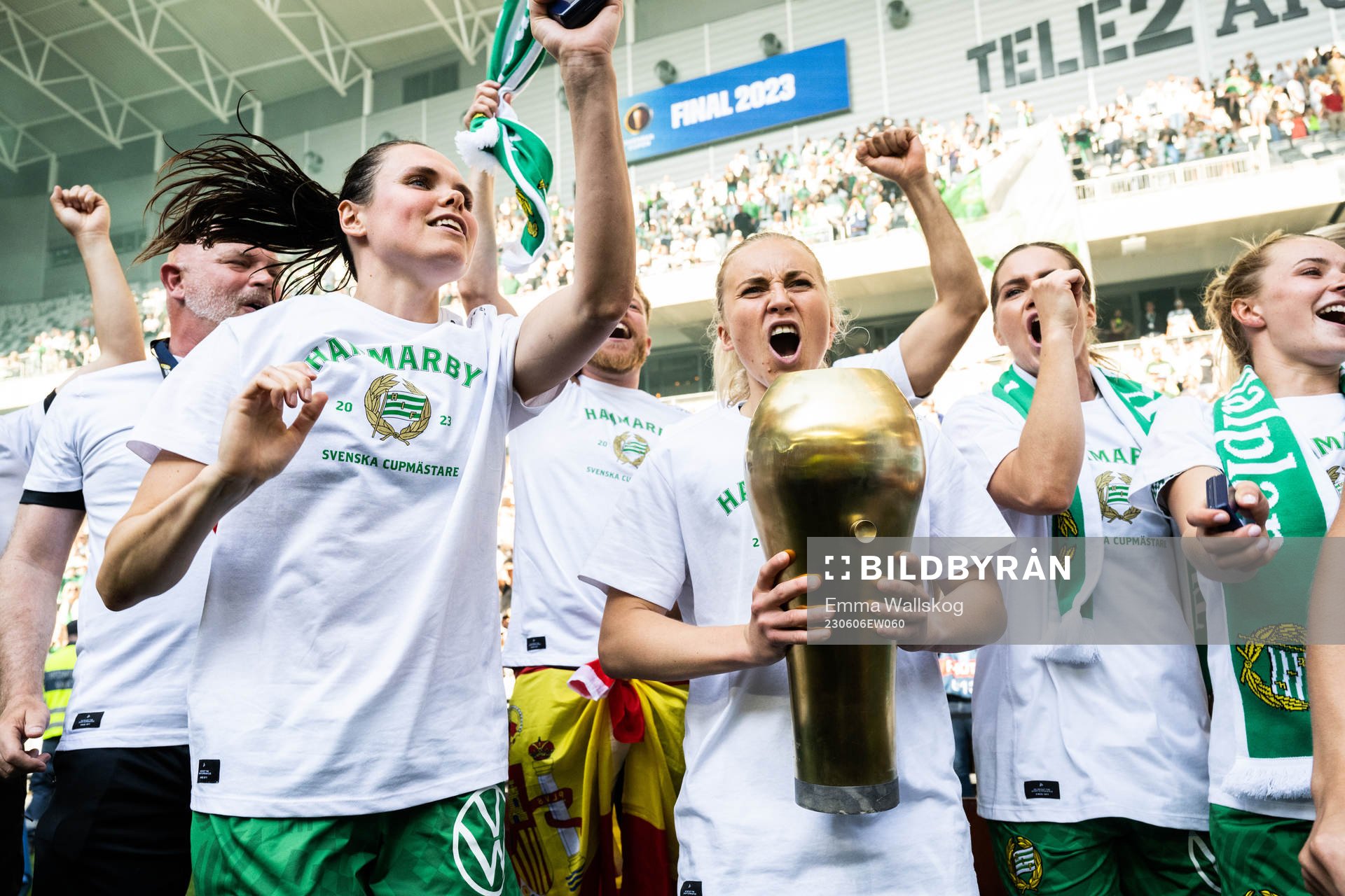 Hammarbys Simone Boye Sørensen  och Ellen Gibson jublar