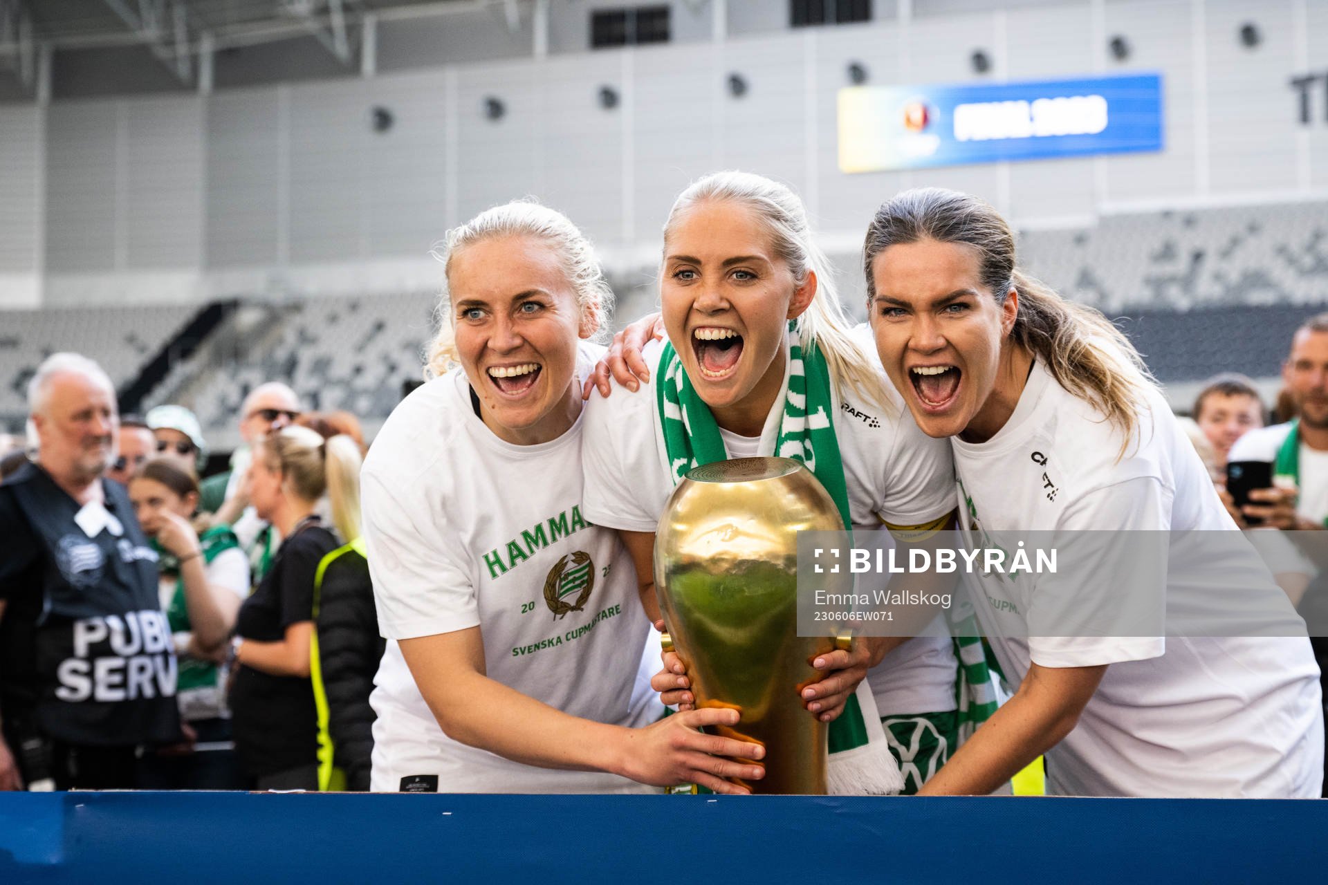 Hammarbys Ellen Gibson, Alice Carlsson och Hanna Folkesson