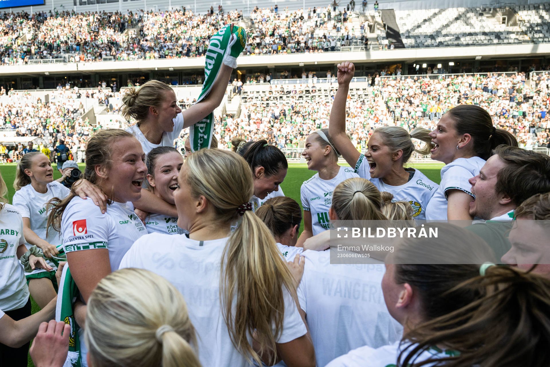 Hammarbys spelare jublar
