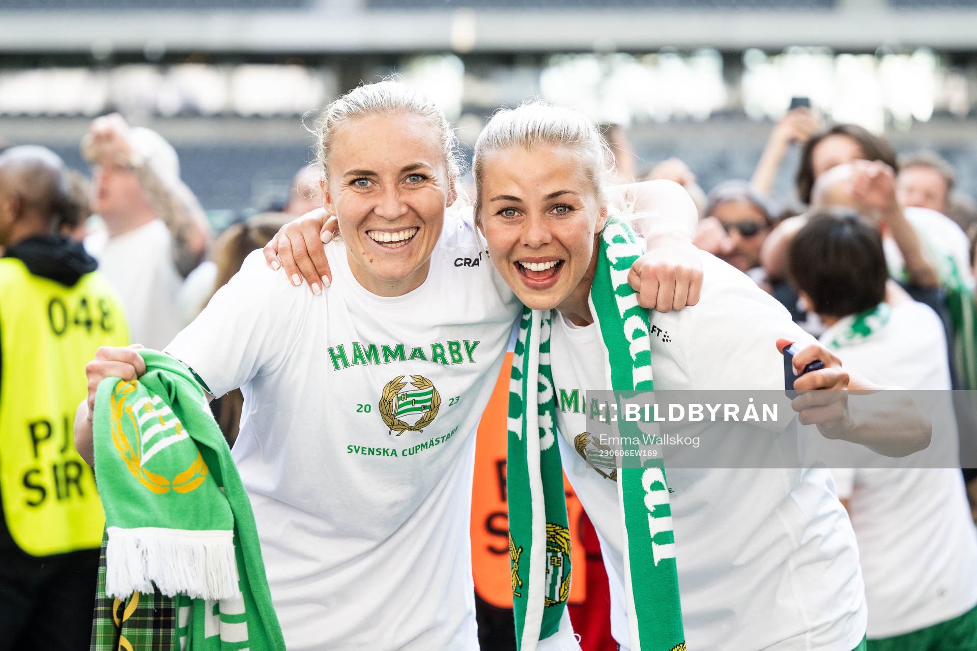 Hammarbys Ellen Gibson och Lotta Ökvist jublar