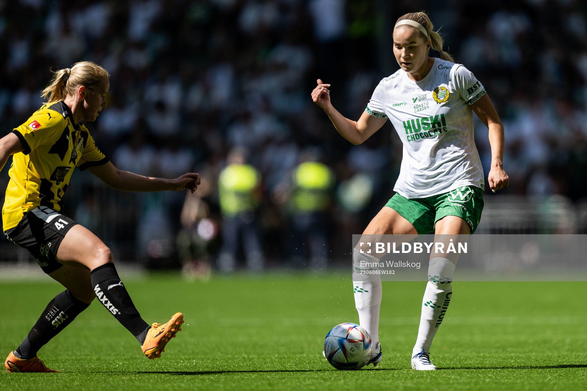 Häckens Julie Blakstad och Hammarbys Eva Nyström