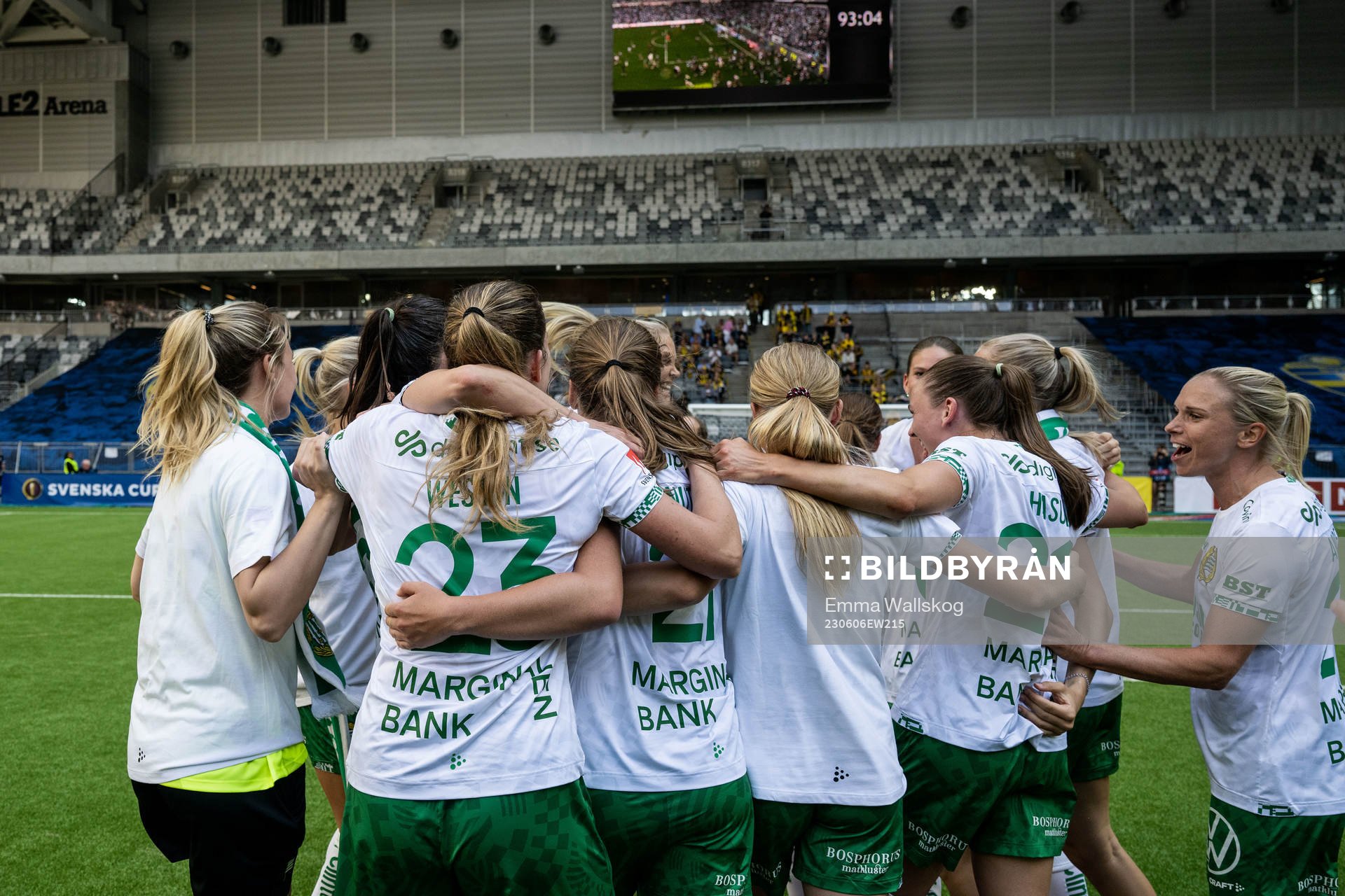 Hammarbys spelare jublar vid slutsignalen