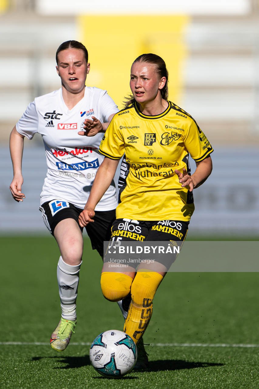 Vänersborgs Ebba Antic och Elfsborgs Elin Johansson