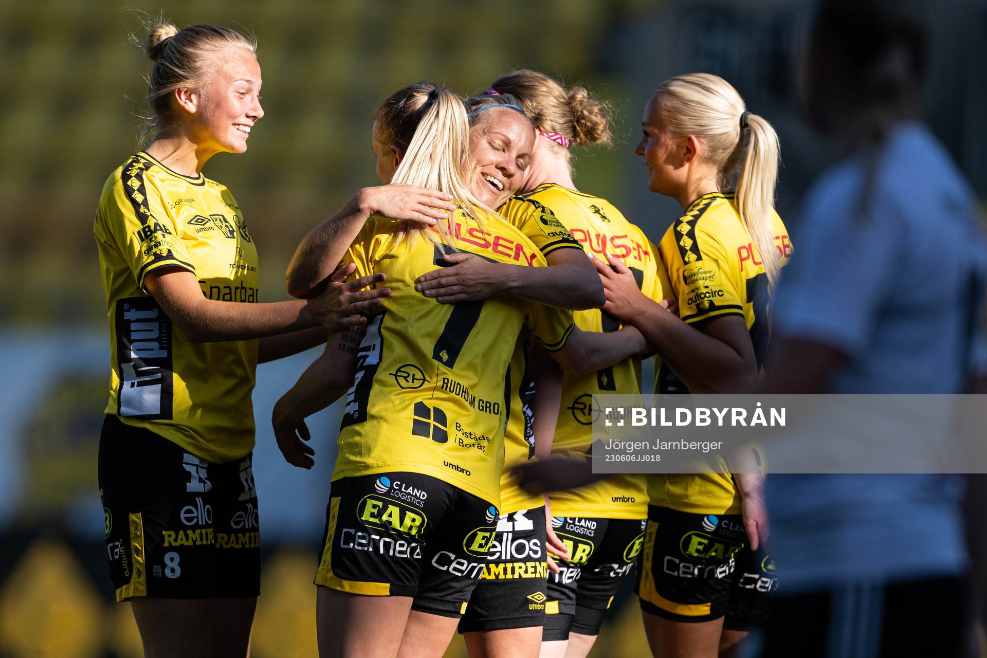 Elfsborgs Hanna Jiozon kramars om av Linn Sångberg och