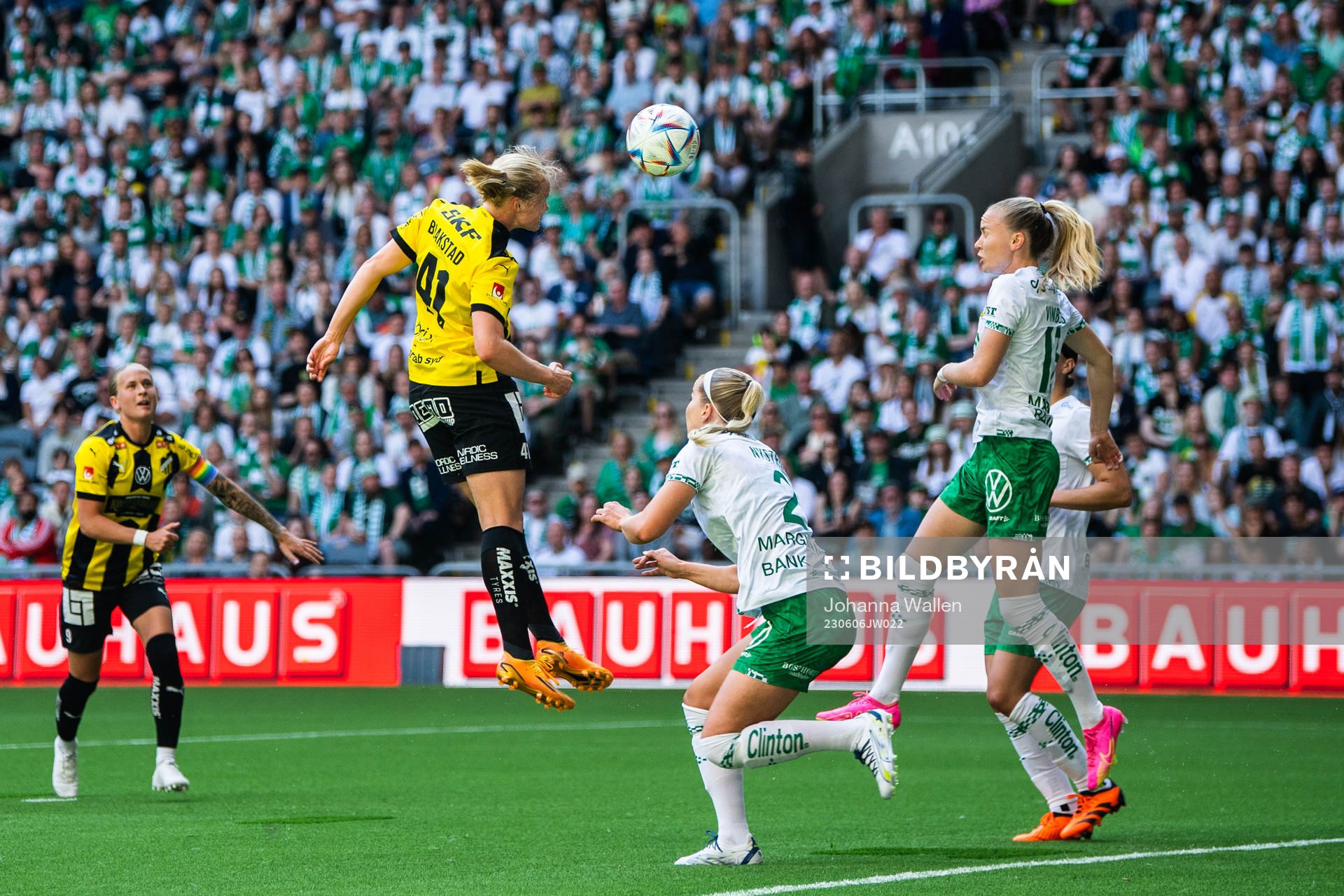 Häckens Julie Blakstad