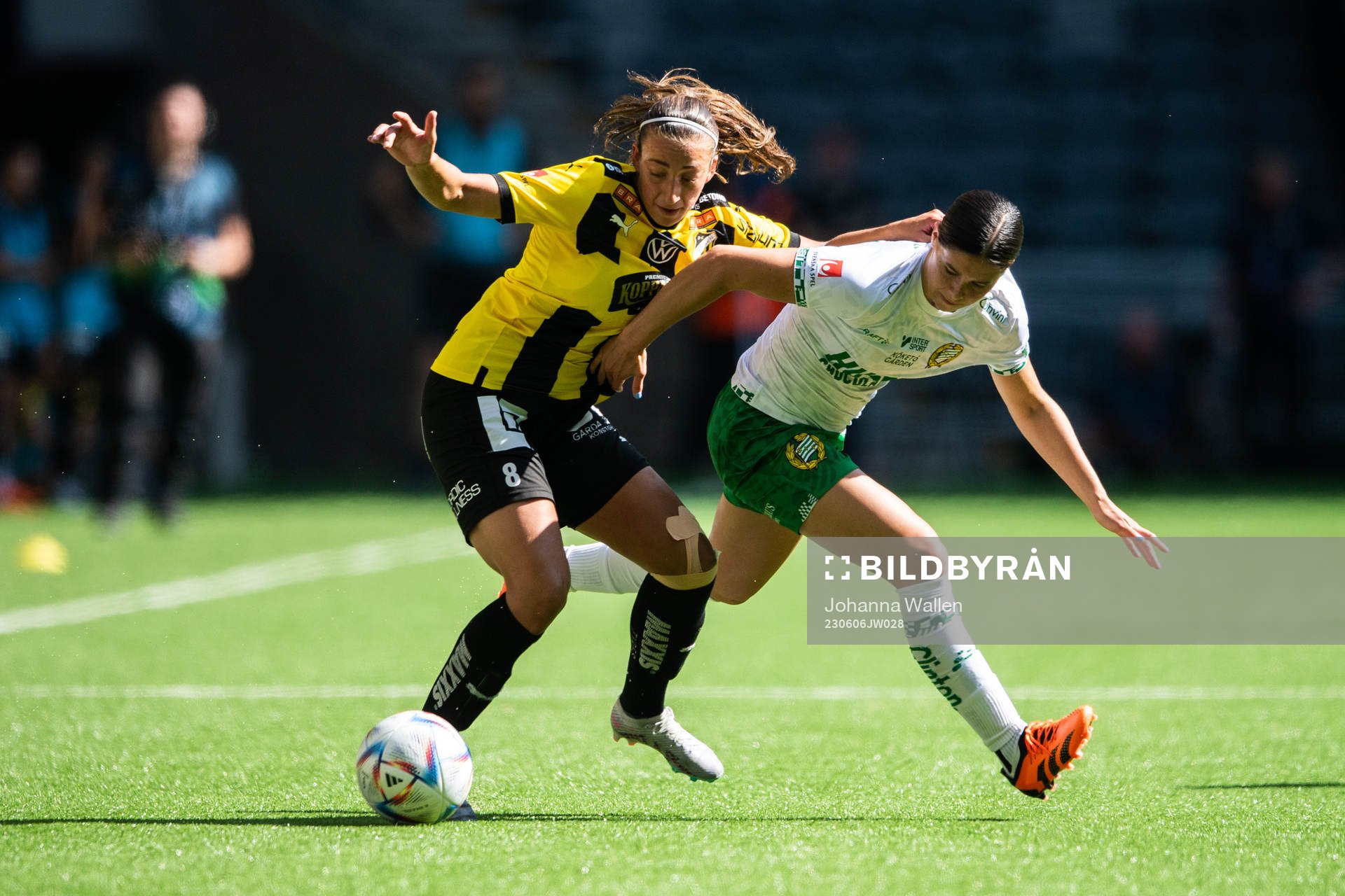 Häckens Rusul Rosa Kafaji och Hammarbys Kyra Cooney-Cross