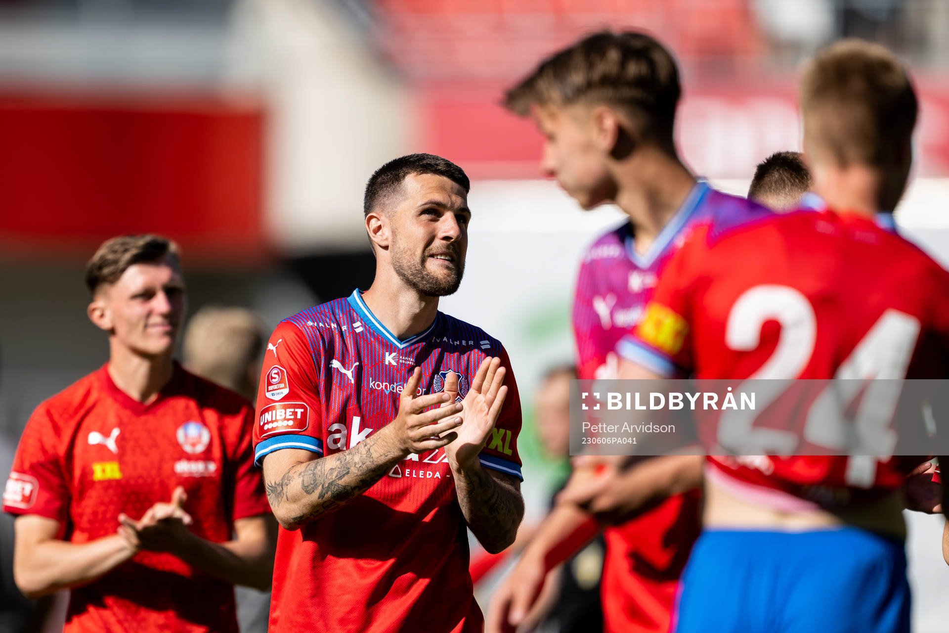 Helsingborgs Oliver Stojanovic Fredin tackar publiken