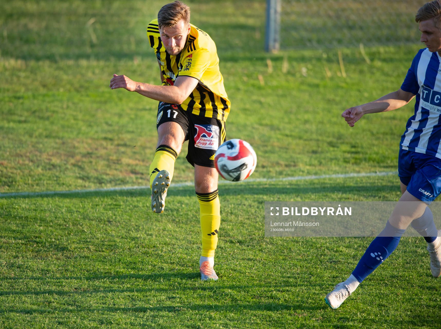 IFK Hässleholms Marcus Thuvesson i matchen i division 2