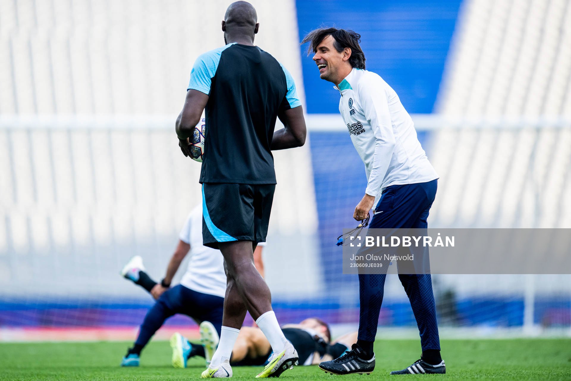 Romelu Lukaku of Inter and Simone Inzaghi, head coach of