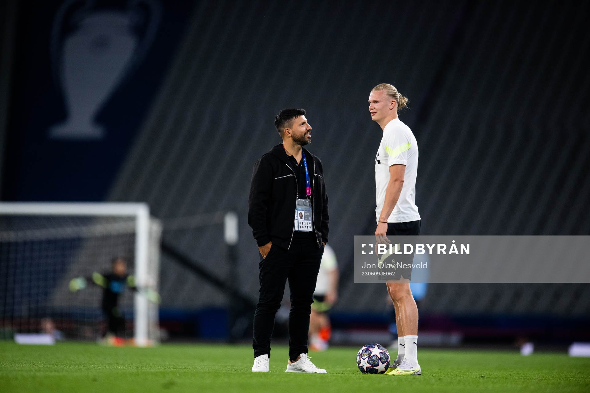 Sergio Agüero and Erling Braut Haaland of Manchester City at a training session ahead of the UEFA Champions League final on June 9, 2023 in Istanbul.