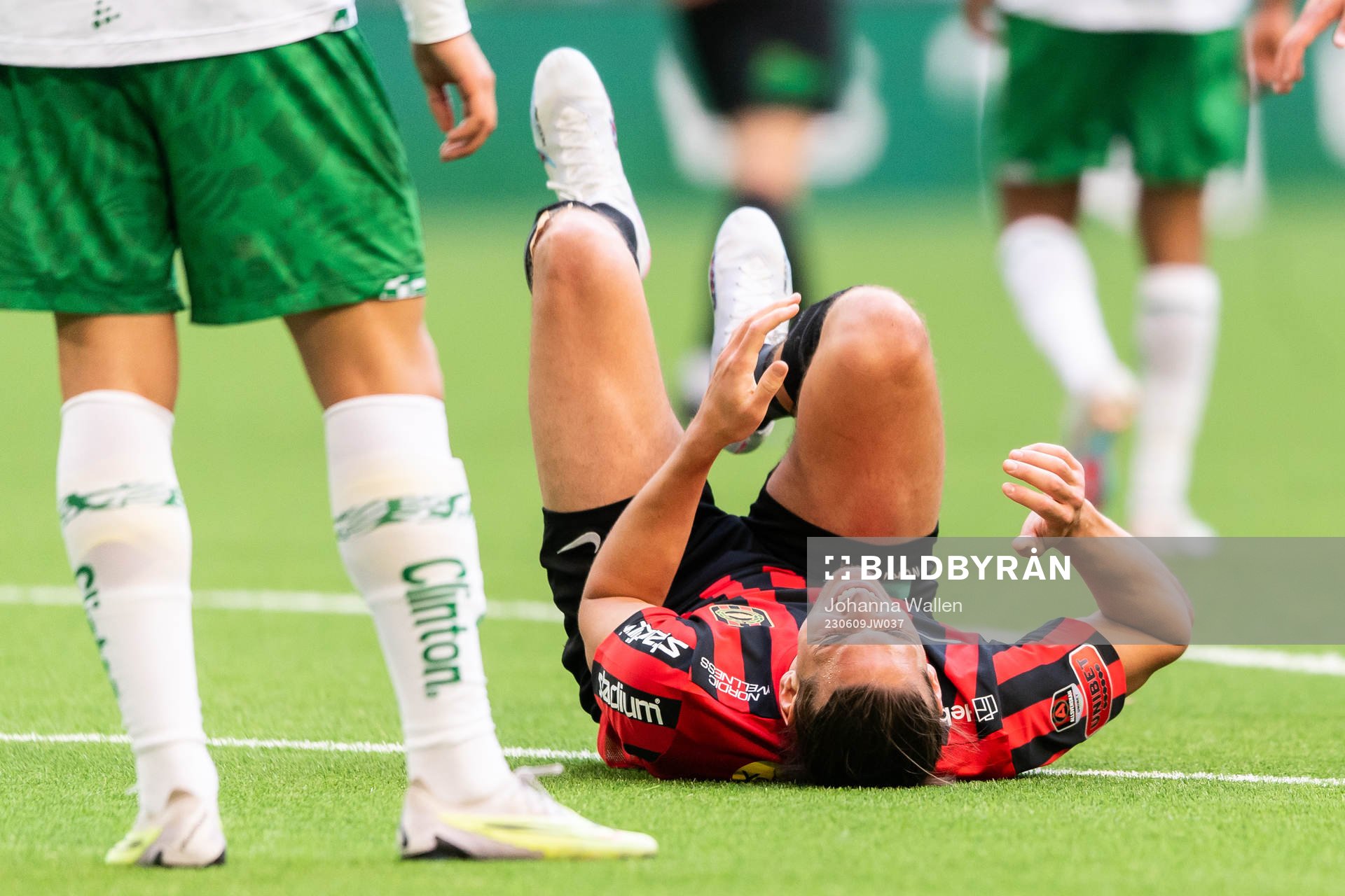 Brommapojkarnas Nikola Vasic har ont