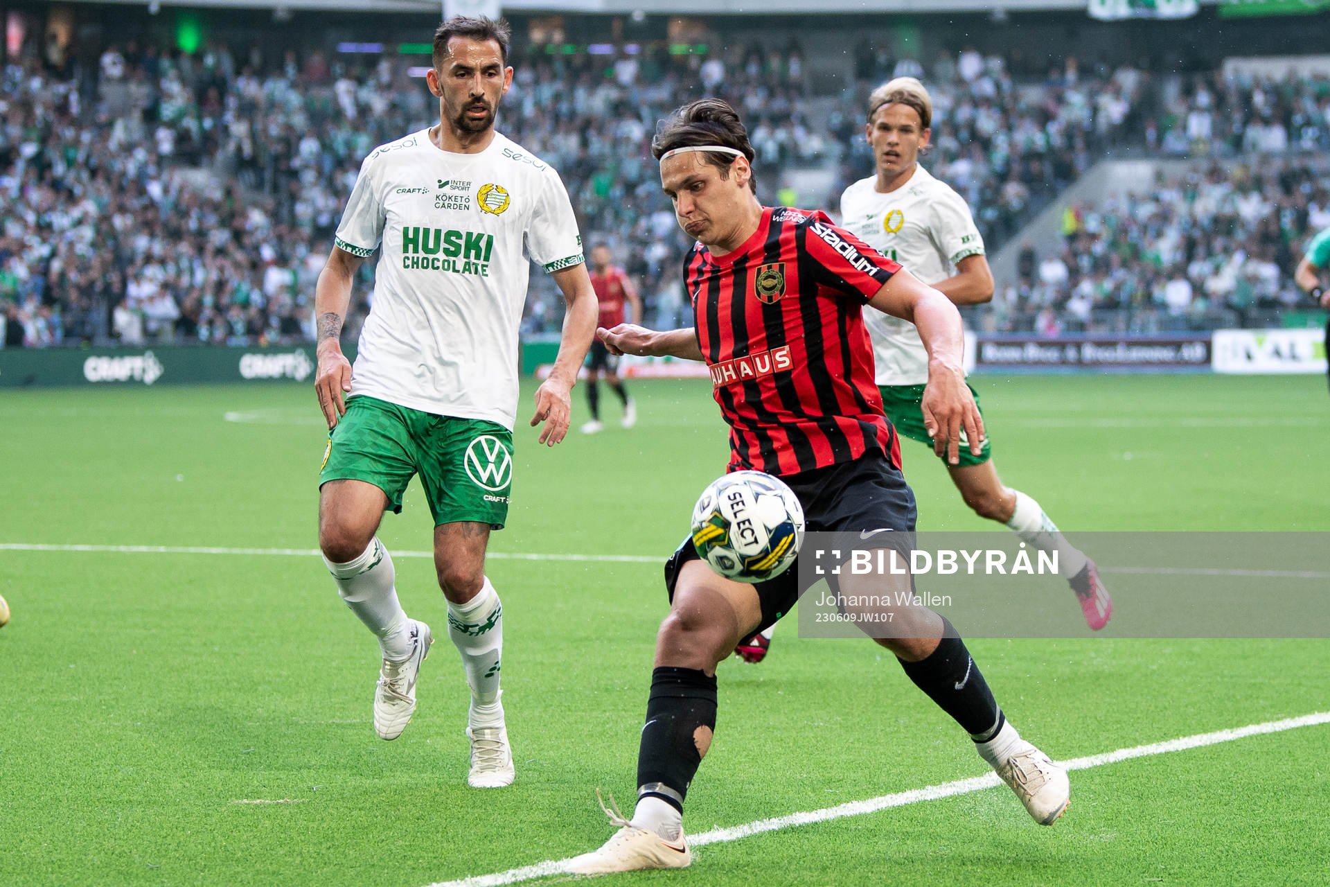 Hammarbys Loret Sadiku och Brommapojkarnas Kevin Ackermann