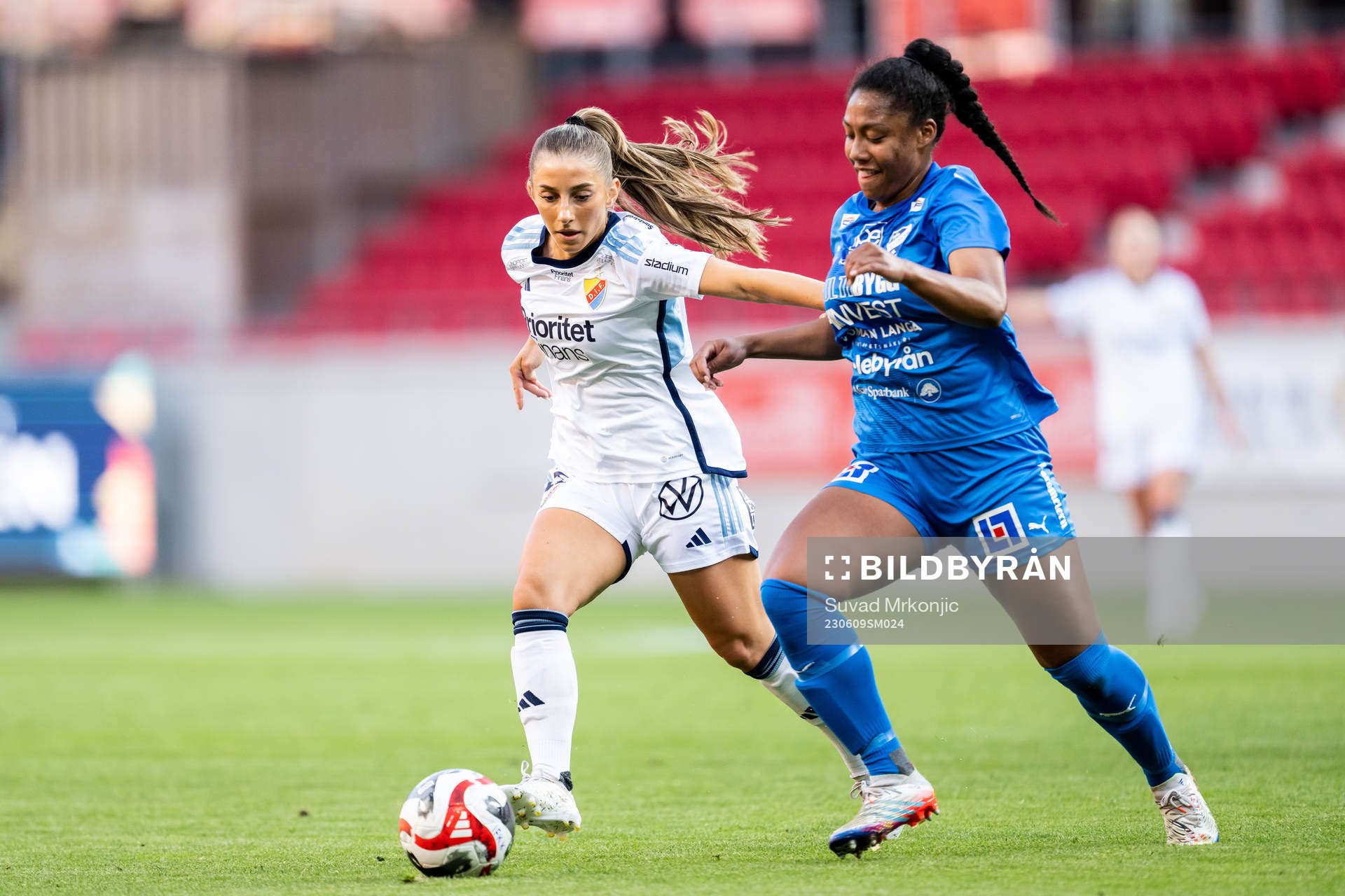 Djurgårdens Tilde Lindwall och Kalmars Jessika Cowart