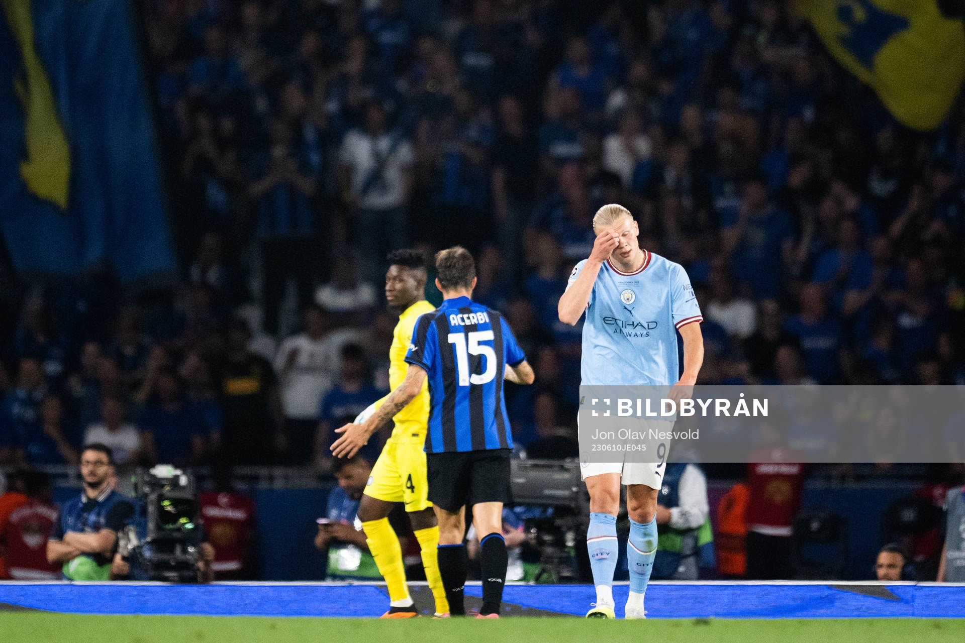 Erling Braut Haaland of Manchester City looks dejected