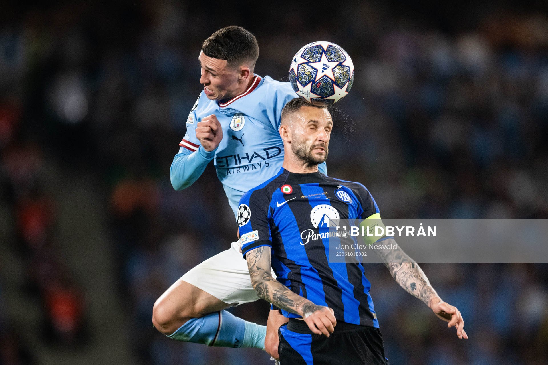 Phil Foden of Manchester City and Marcelo Brozovic of Inter during the UEFA Champions League football match between Manchester City and Inter on June 10, 2023 in Istanbul.