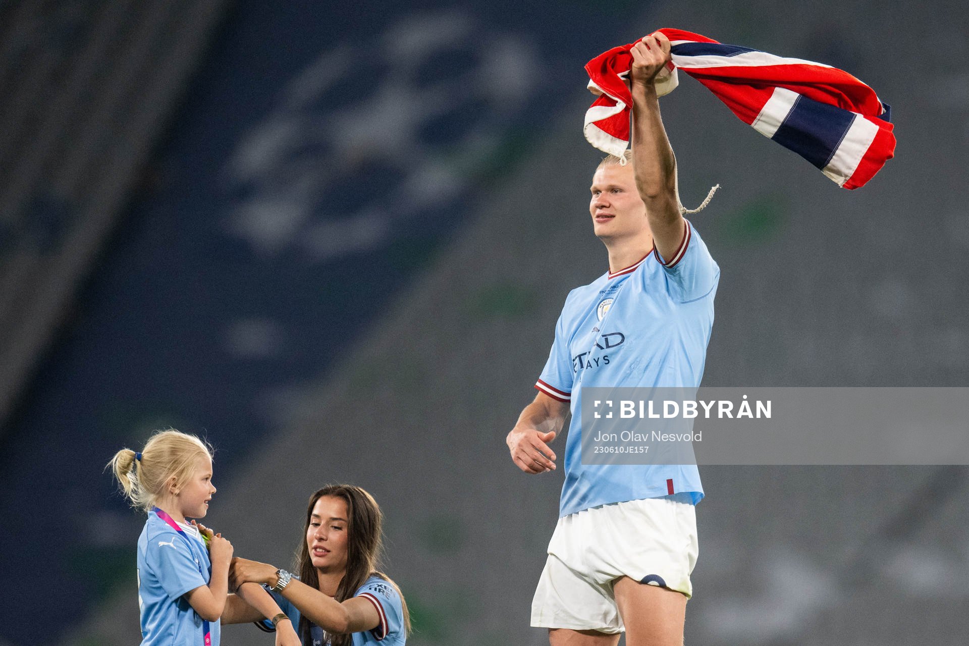 Erling Braut Haaland of Manchester City and Isabel Haugseng