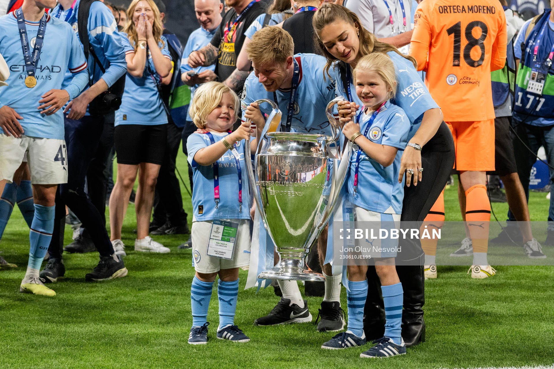 Kevin De Bruyne of Manchester City celebrates with his