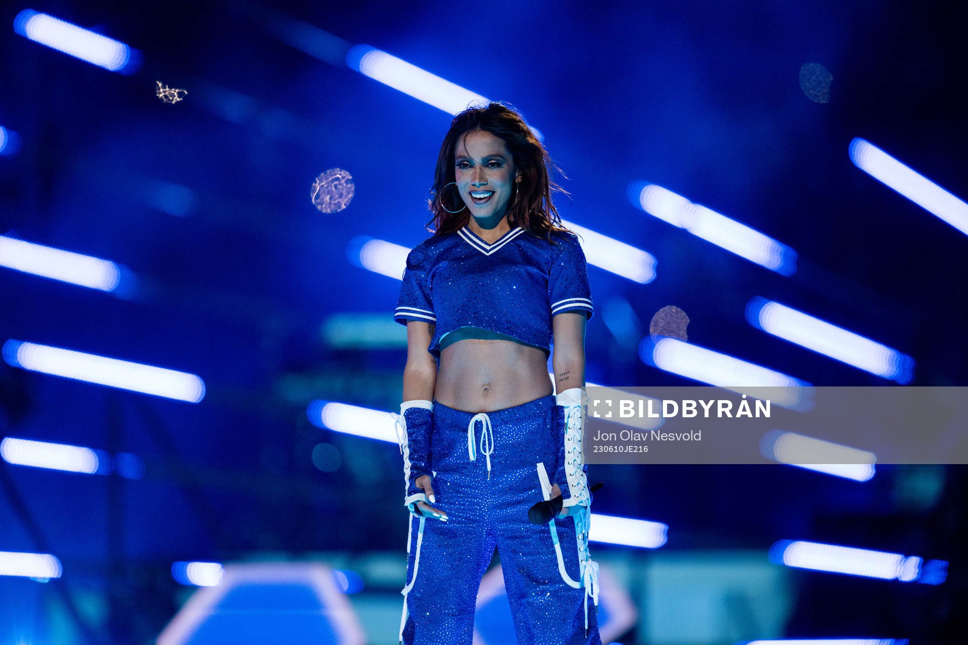 The artist Anitta performs