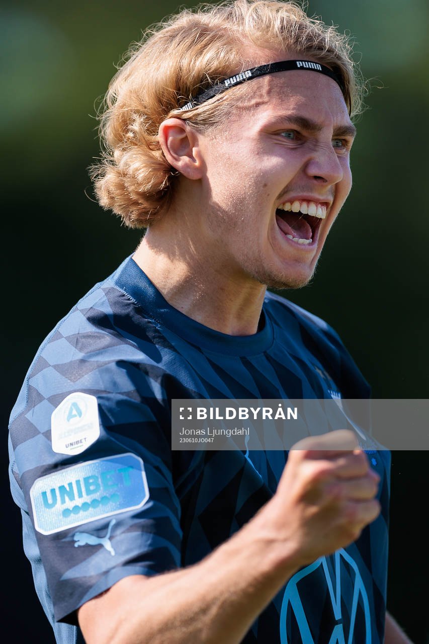 Malmö FFs Sebastian Nanasi jublar