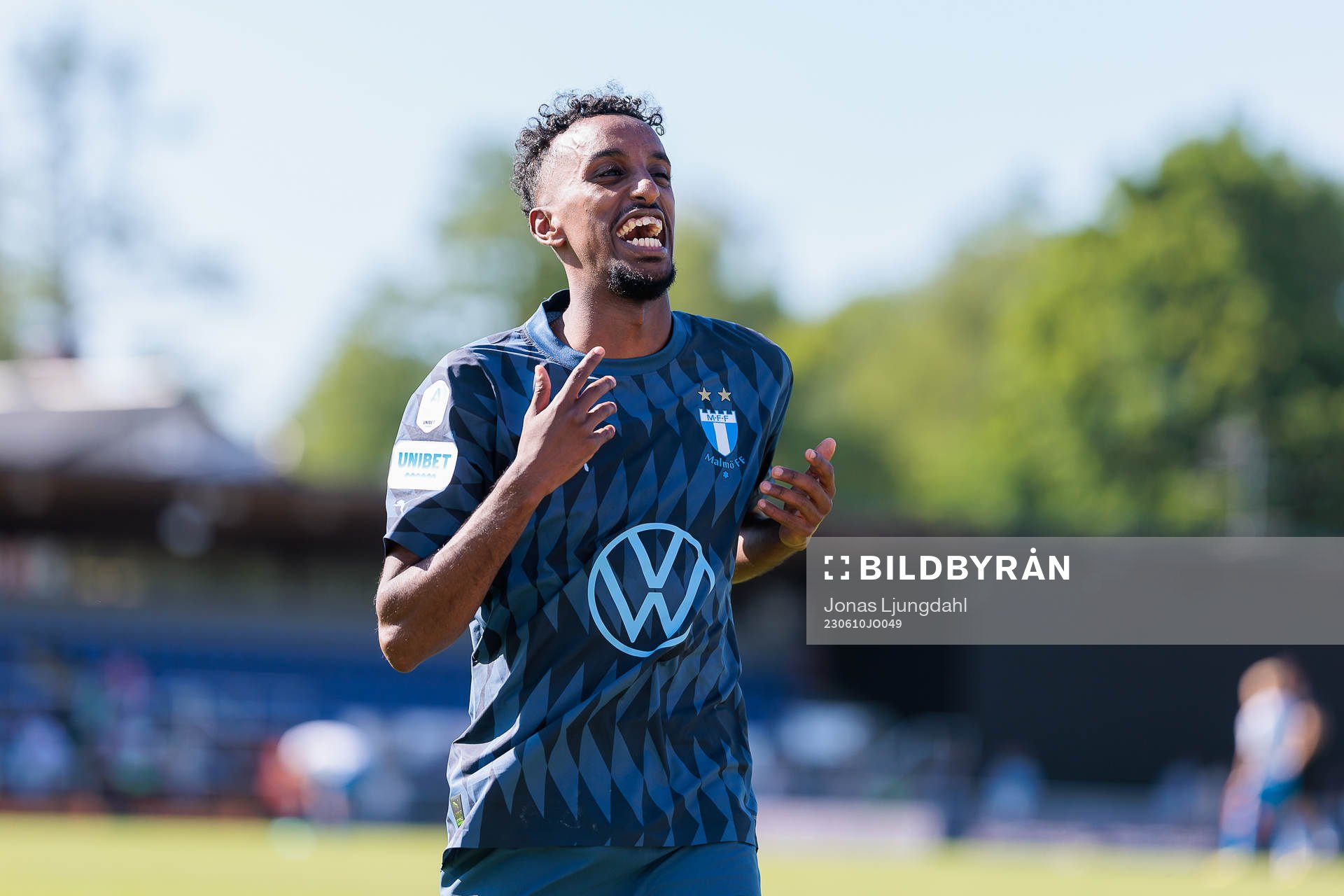 Malmö FFs Taha Ali jublar