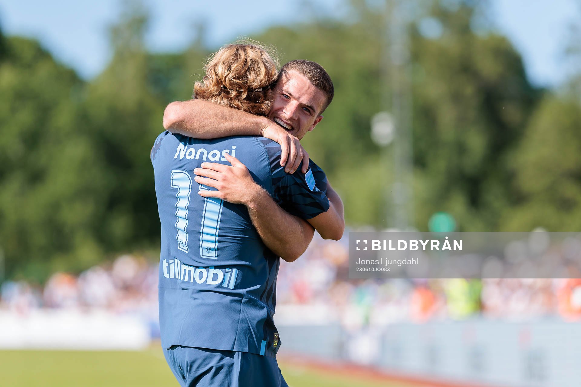 Malmö FFs Sebastian Nanasi och Gabriel Busanello jublar