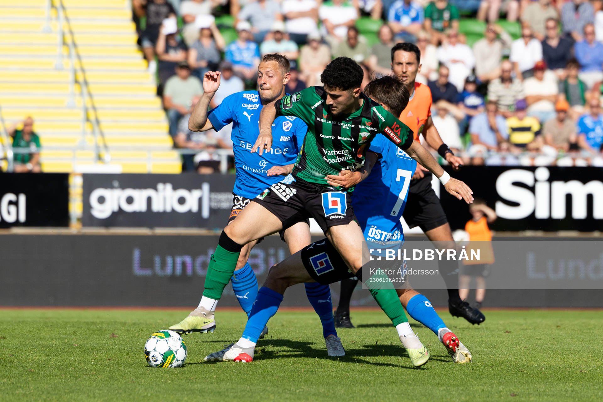Halmstads Joel Allansson och Kazper Karlsson mot Varbergs