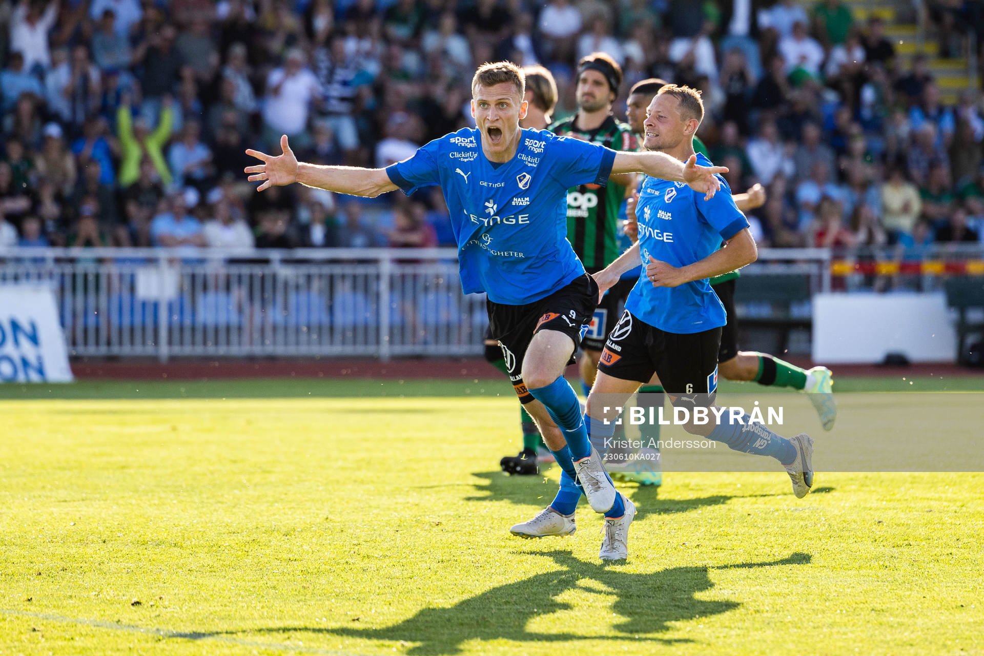 Halmstads Viktor Granath jublar