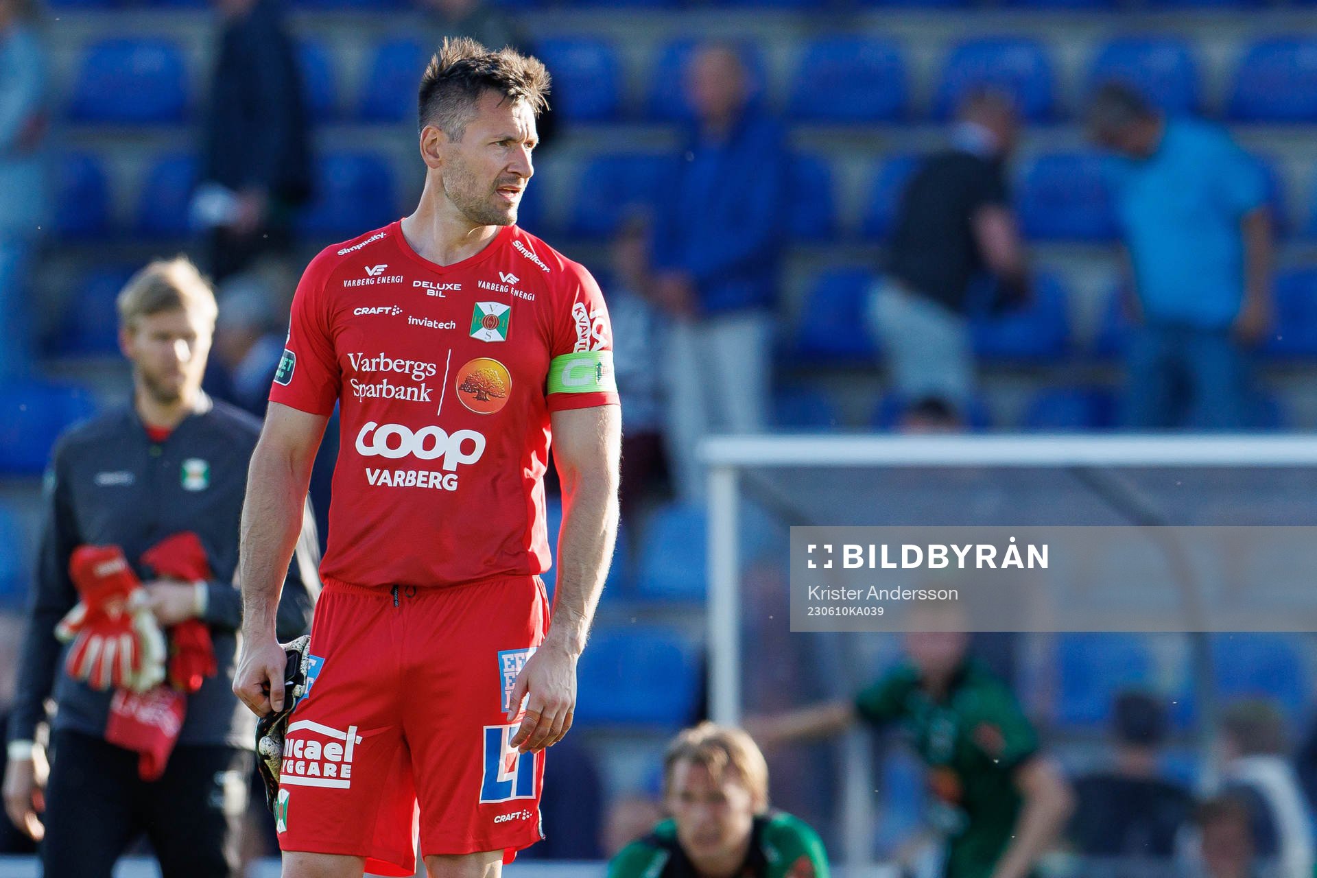 Varbergs målvakt Stojan Lukic deppar