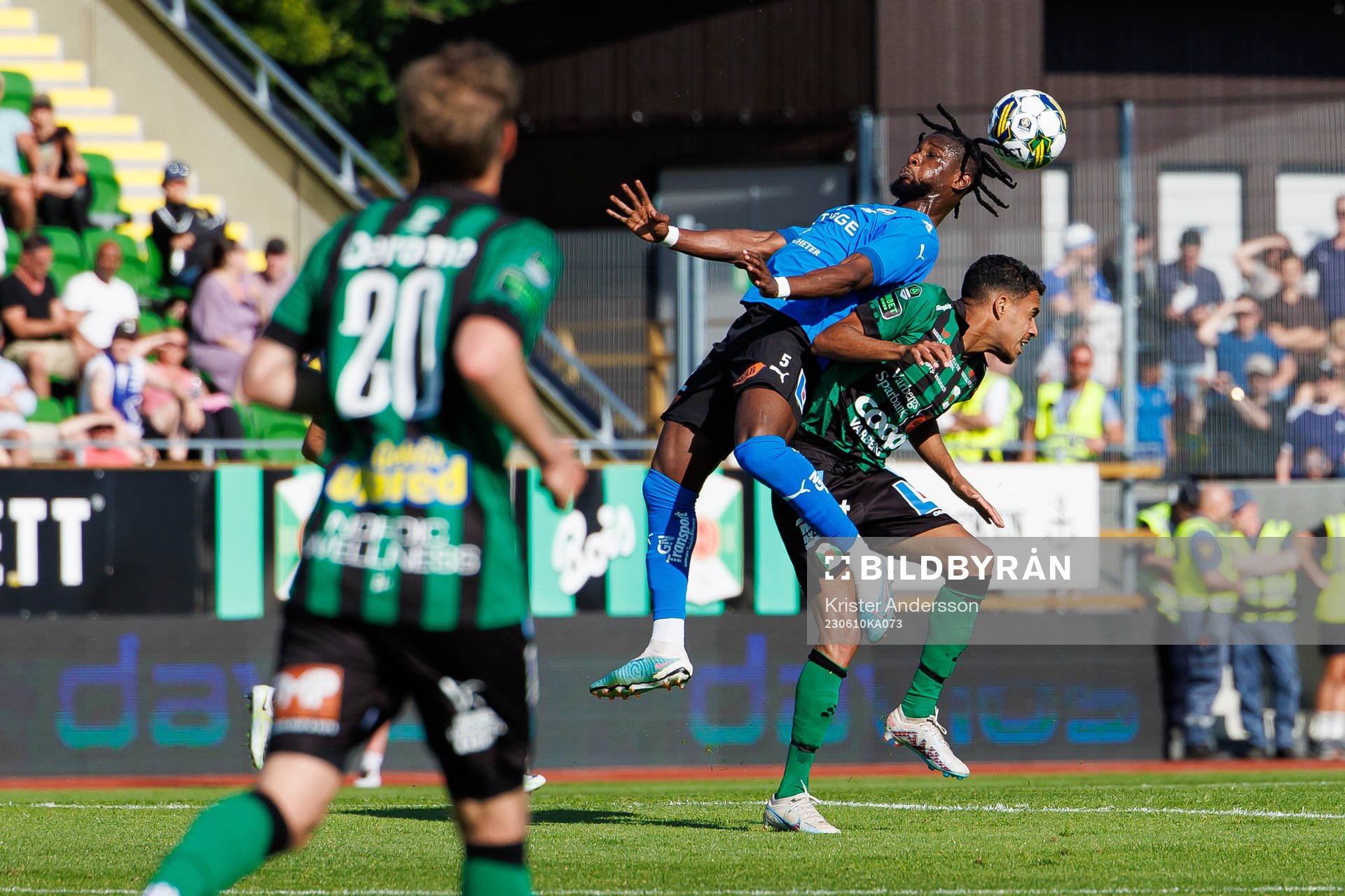 Halmstads Joseph Baffoe och Varbergs Eliton Pardinho Toreta