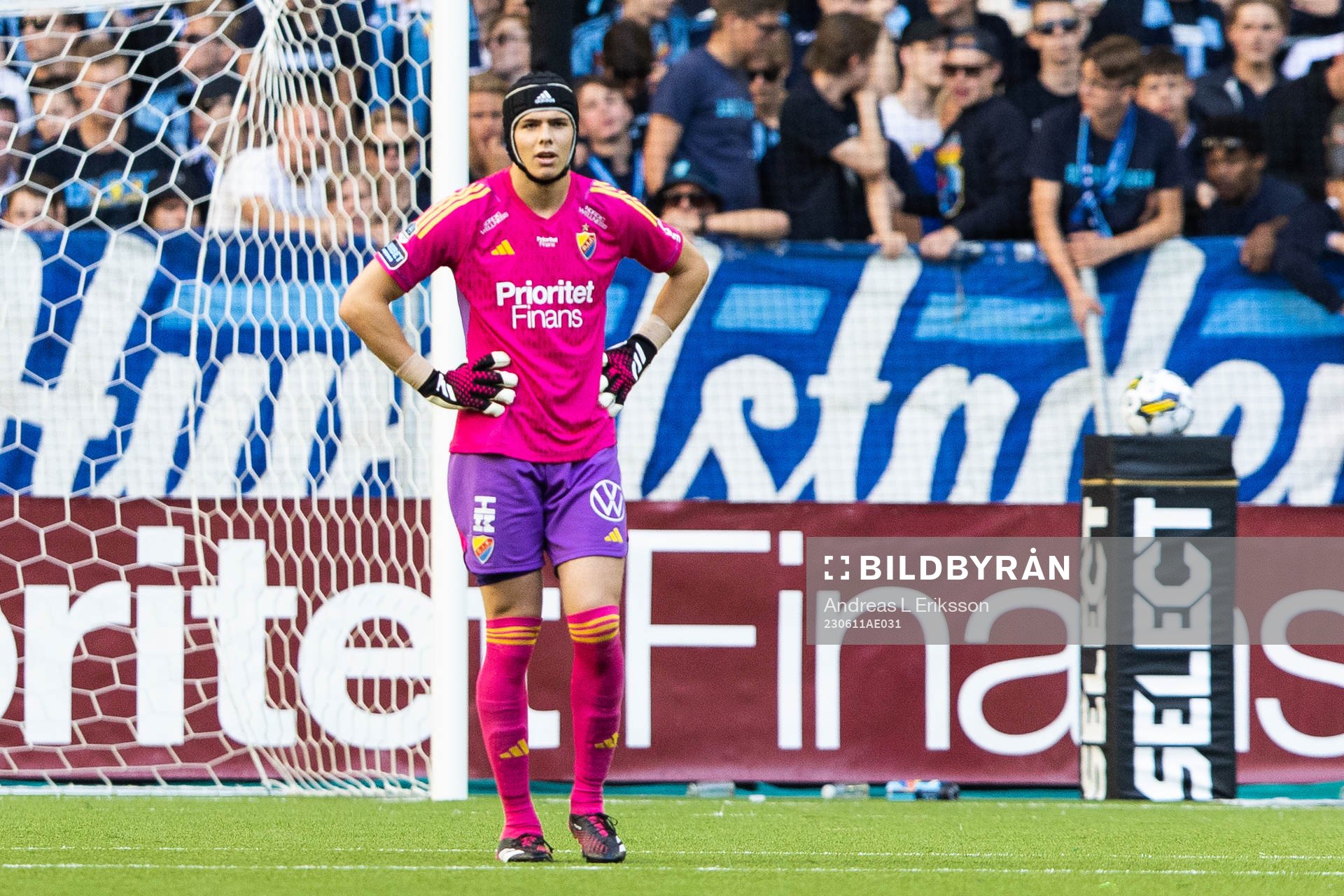 Djurgårdens målvakt Jacob Widell Zetterström deppar