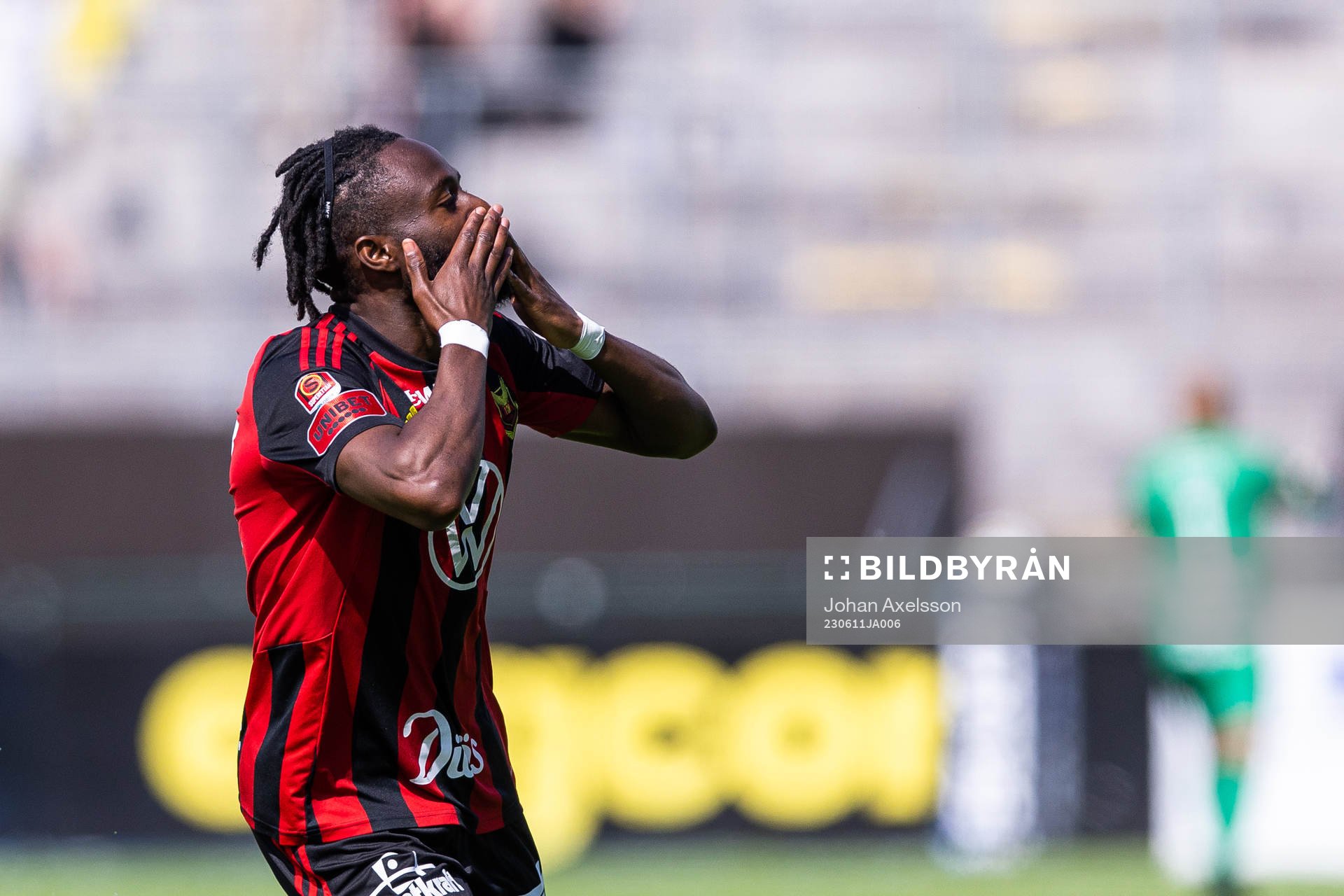 Östersunds Mansour Sinyan jublar