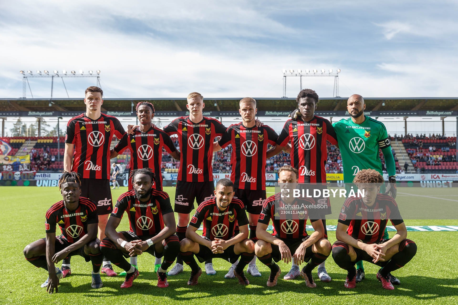 Östersunds startelva bakre raden från vänster Myroslav