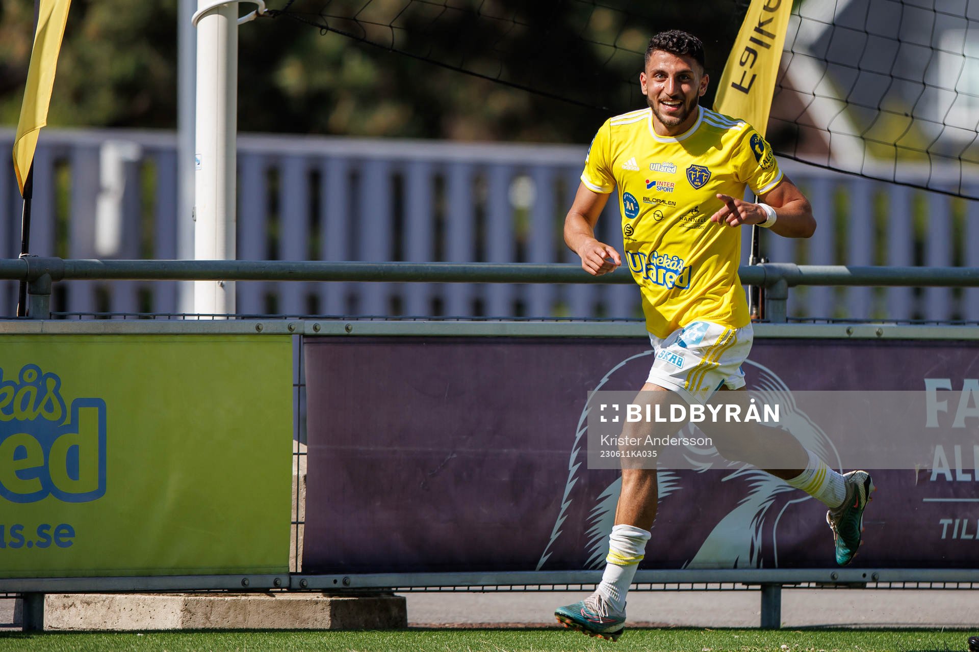 Falkenbergs Leonardo Farah Shahin jublar