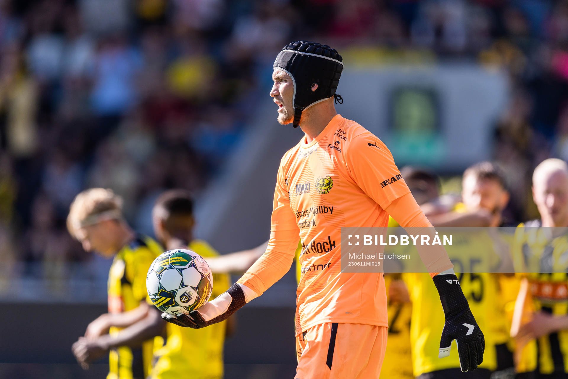 Mjällbys målvakt Noel Törnqvist deppar