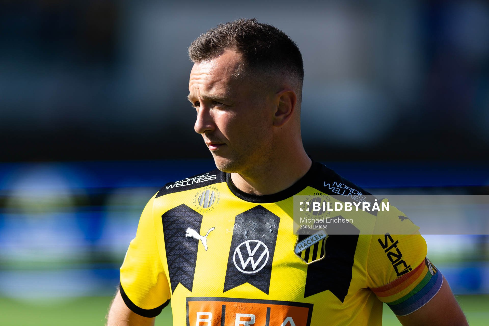 Häckens Even Hovland på Line up innan fotbollsmatchen i