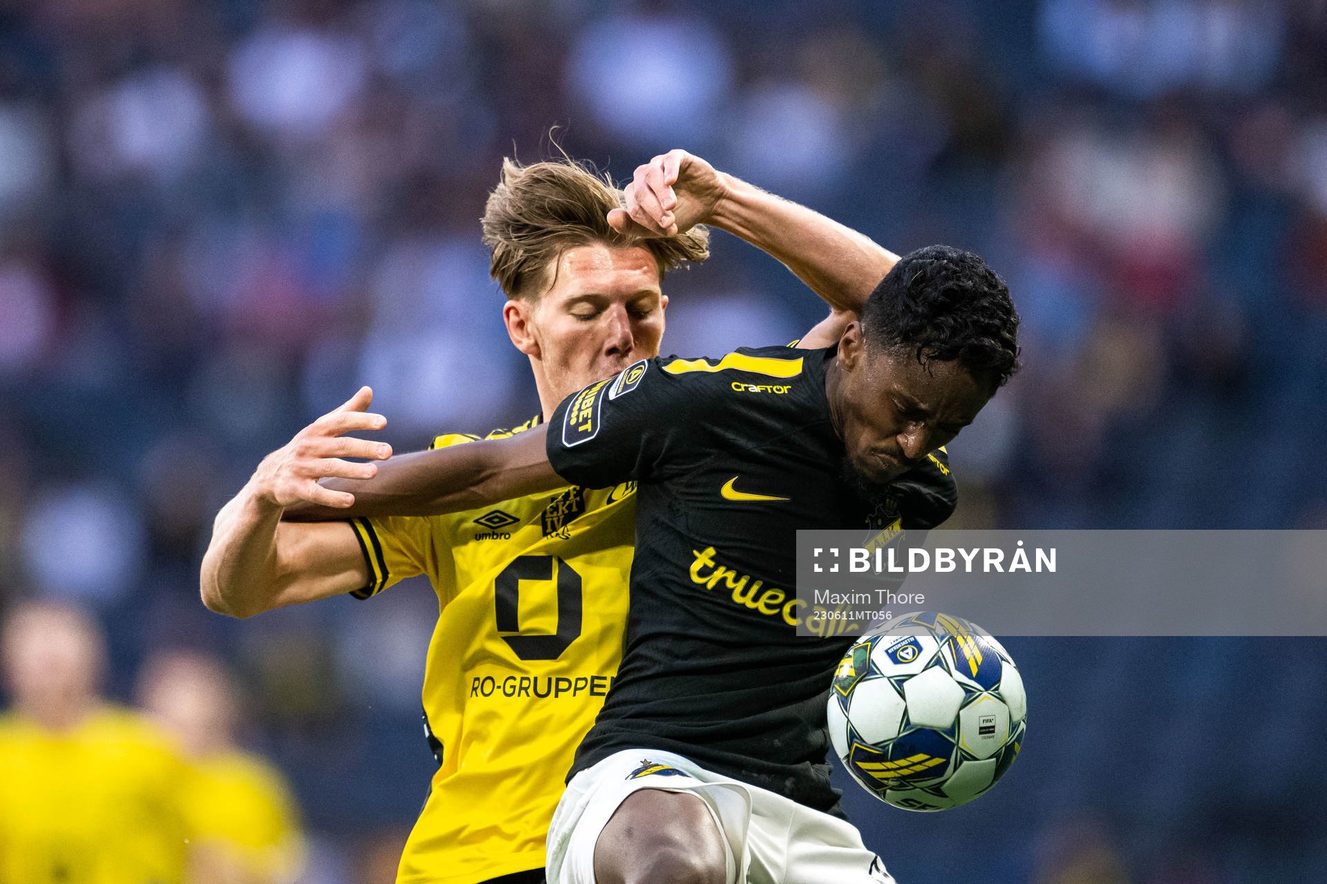 Elfsborgs Noah Söderberg och AIKs Abdihakin Ali