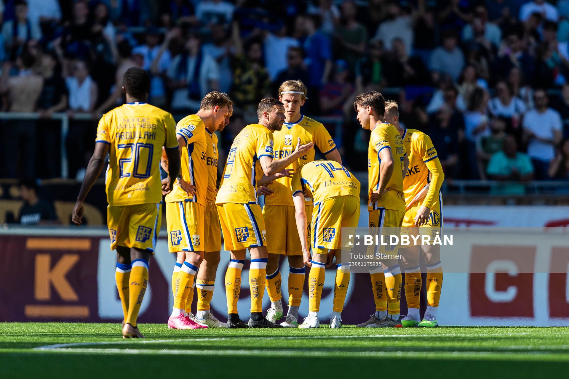 IFK Göteborgs Marcus Berg samlar medspelare
