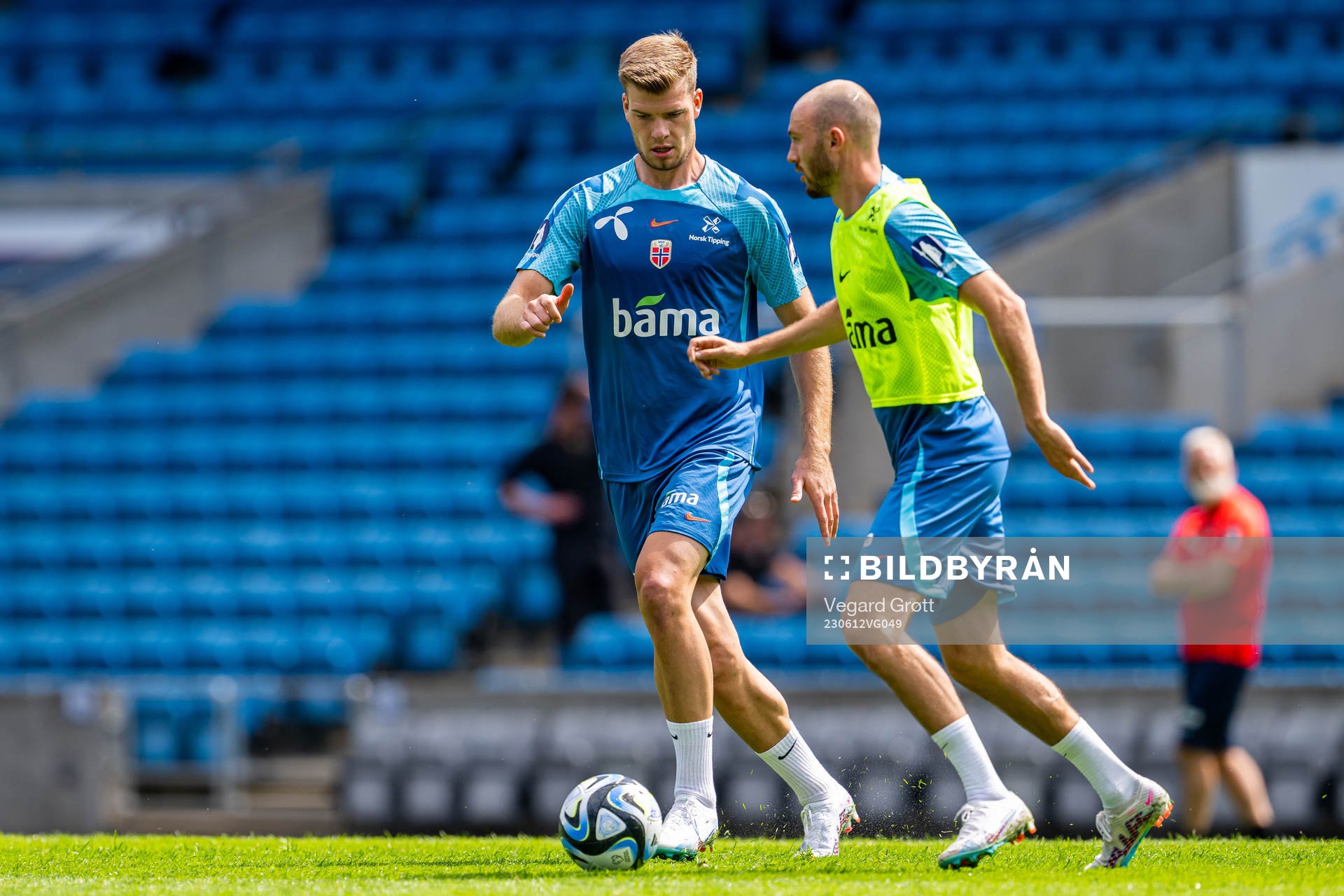Alexander Sørloth and Fredrik Aursnes of the Norwegian