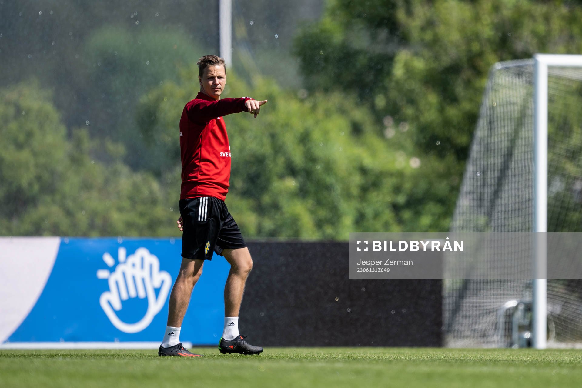 goalkeeper coach Maths Elfvendal of the Swedish national