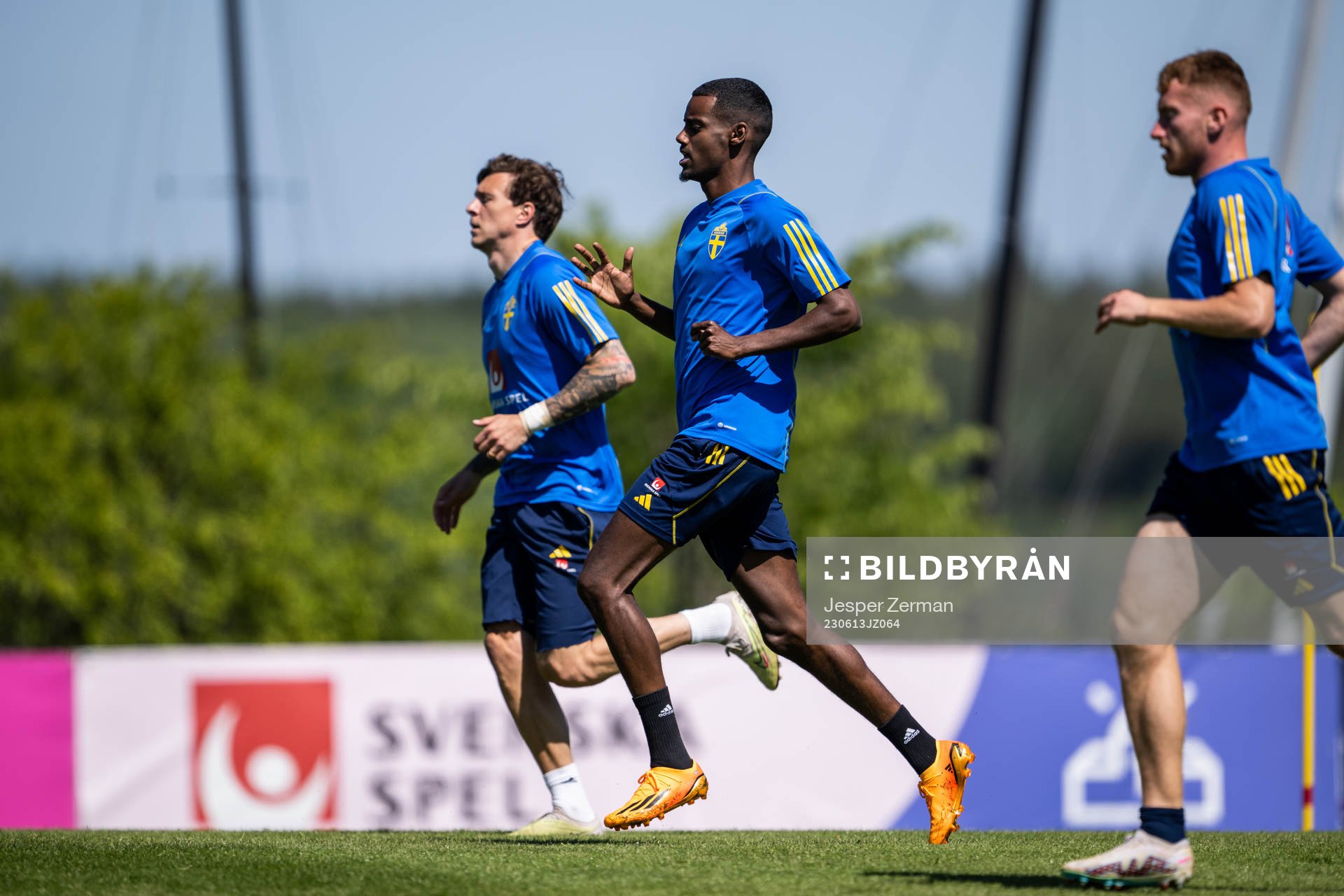 Victor Nilsson Lindelöf, Alexander Isak and Dejan