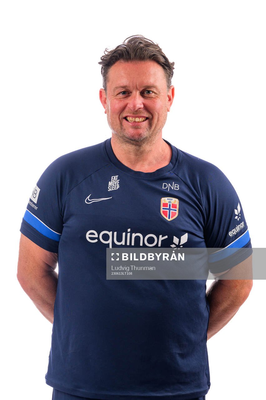 Fysio Bård Homstøl of the norwegian under-21 national