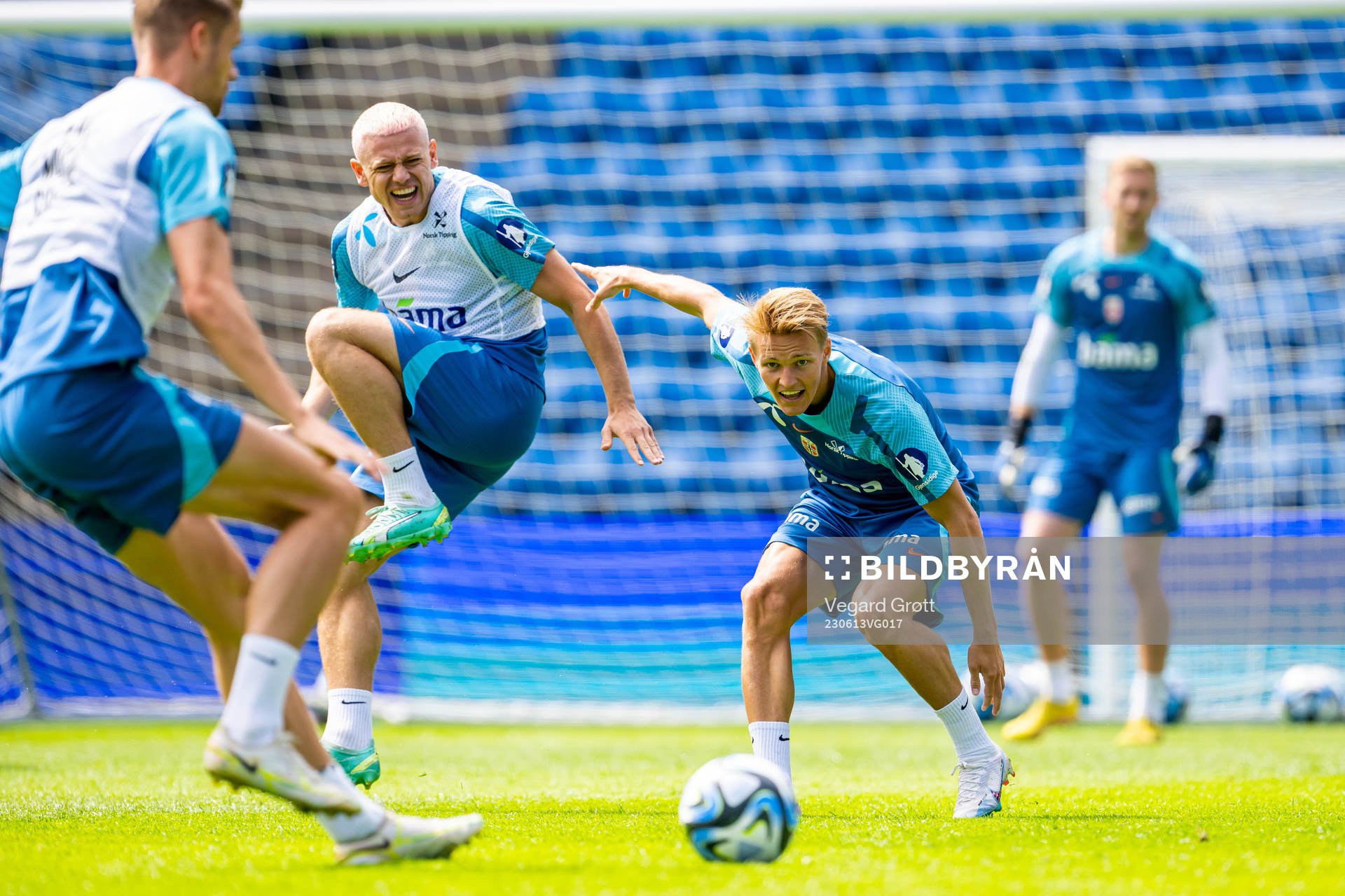 Julian Ryerson and Martin Ødegaard of the Norwegian