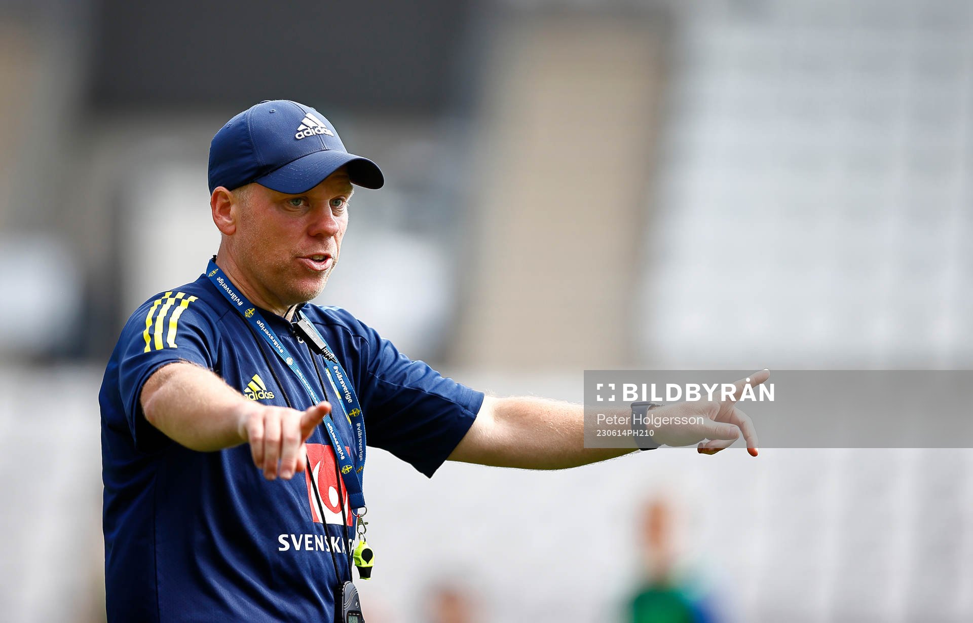 Assistant coach Viktor Eriksson