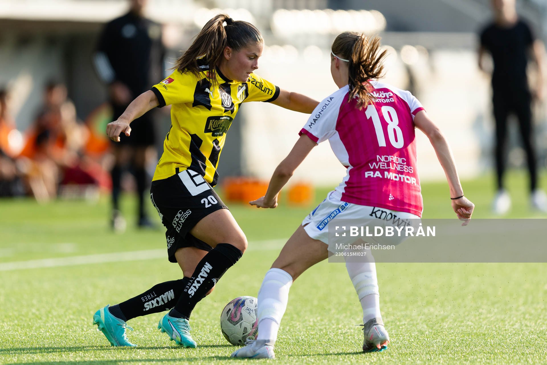 Häckens Hanna Wijk och IK Uppsalas Julia Ragnarsson